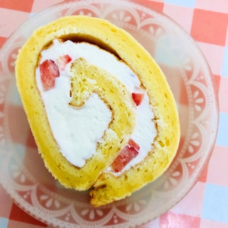 いちご入りのロールケーキ